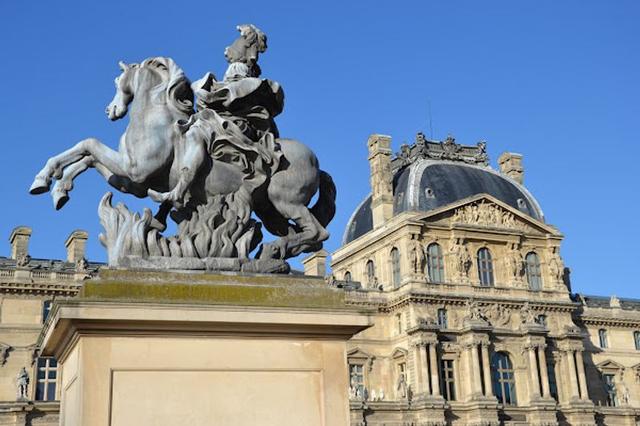 Louvre Museum